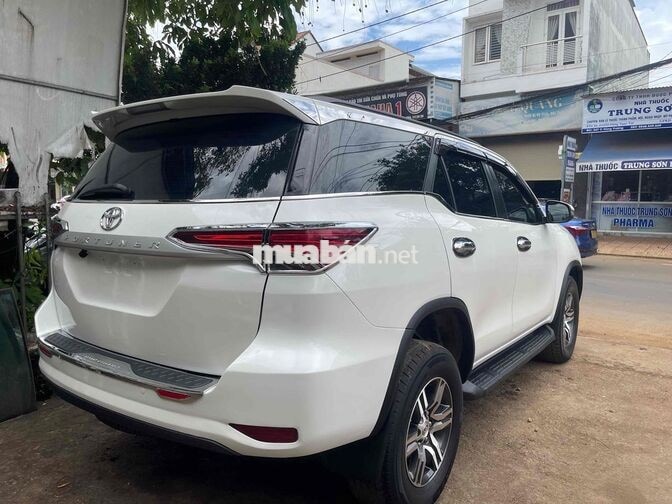 Toyota Fortuner 2018 Số sàn Trắng 80.000km