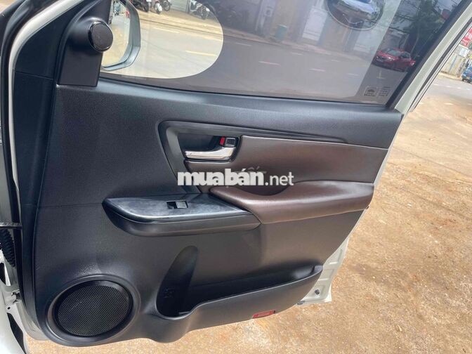 Toyota Fortuner 2018 Số sàn Trắng 80.000km