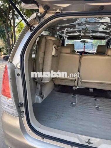 Toyota Innova G 2012 màu vàng cát