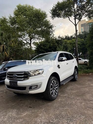 Ford Everest Titanium 2019 Trắng 7 chỗ Tự động Dầu