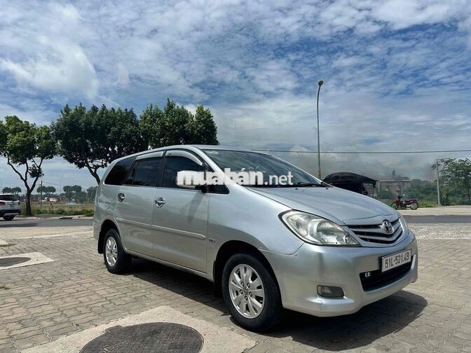 Toyota Innova 2.0G 2009 Bạc 8 chỗ