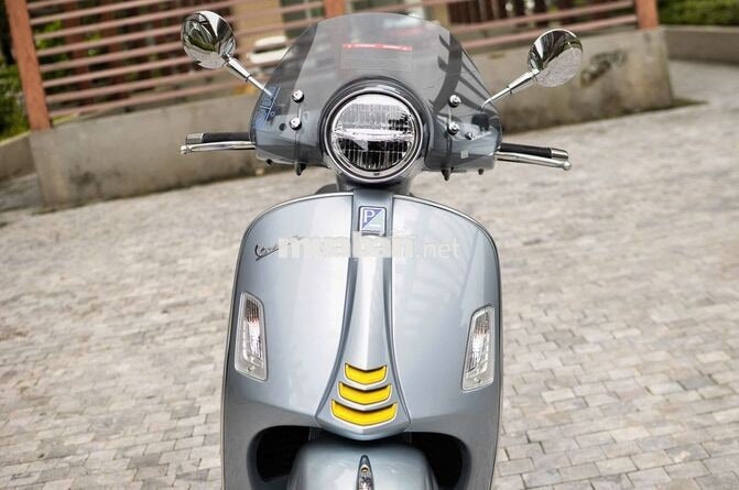 Piaggio GTS300 hpe 2022 Xám 12000 km