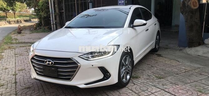 Hyundai Elantra 2.0 2017 87000 km Trắng