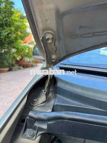 Toyota Innova G 2012 màu vàng cát