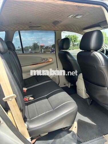 Toyota Innova 2.0G 2009 Bạc 8 chỗ