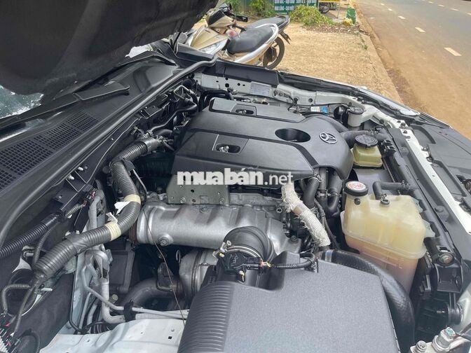 Toyota Fortuner 2018 Số sàn Trắng 80.000km
