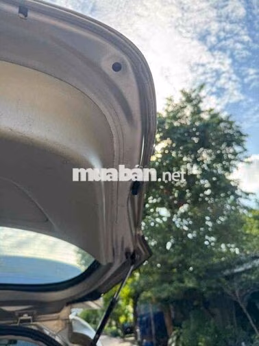 Toyota Innova G 2012 màu vàng cát