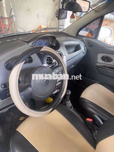 Chevrolet Spark Trắng 4 chỗ