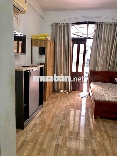 Chính chủ cho thuê phòng ban công full nội thất ngay trường HVHK