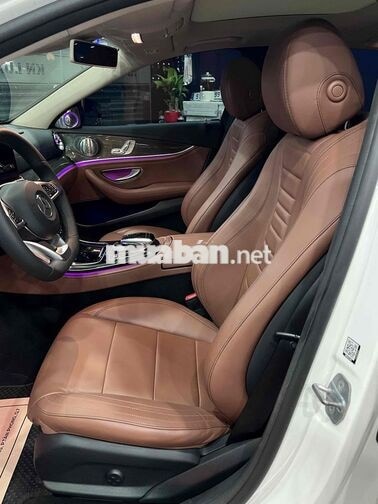 Mercedes-Benz E300 AMG Model 2018 Trắng/ Nâu
