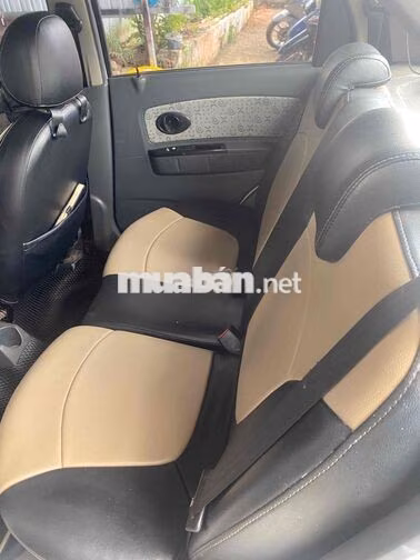 Chevrolet Spark Trắng 4 chỗ