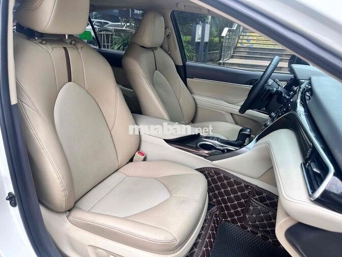 Toyota Hà Đông bán Camry 2.5Q 2021 Trắng 58000 km