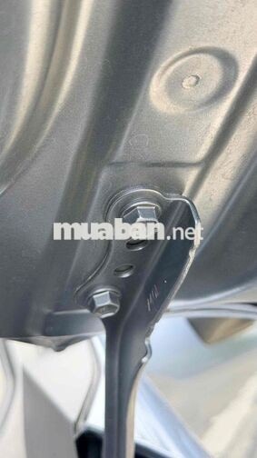 Toyota Corolla Cross 1.8V sản xuất 2024 form mới