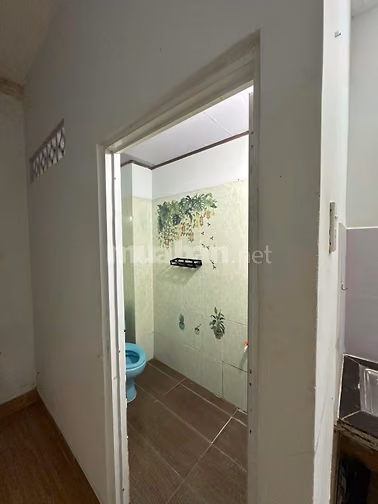 Bán nhà hẻm rộng 4m - quận 10. DT : 38m vuông. Giá : 5,2 tỷ
