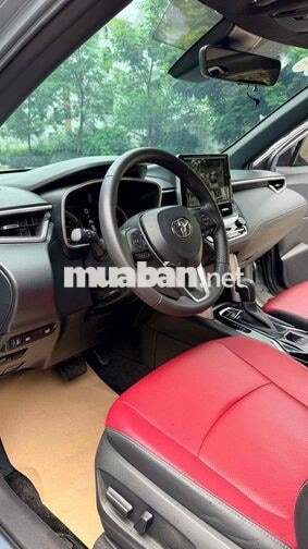 Toyota Corolla Cross 1.8V sản xuất 2024 form mới