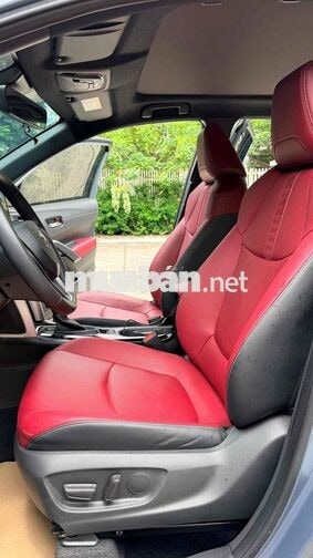 Toyota Corolla Cross 1.8V sản xuất 2024 form mới