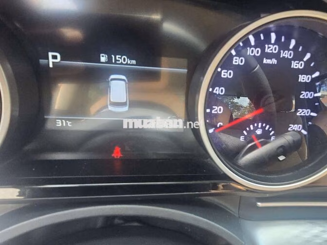KIA CARNIVAL 2.2L SX 2022 LUXURY DẦU 8GHE 87000KM