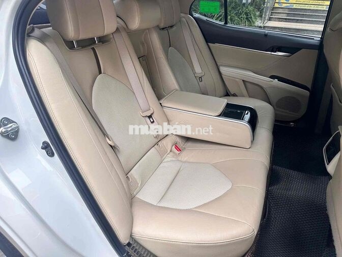 Toyota Hà Đông bán Camry 2.5Q 2021 Trắng 58000 km