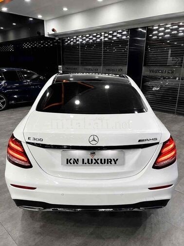 Mercedes-Benz E300 AMG Model 2018 Trắng/ Nâu