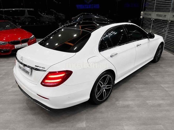 Mercedes-Benz E300 AMG Model 2018 Trắng/ Nâu