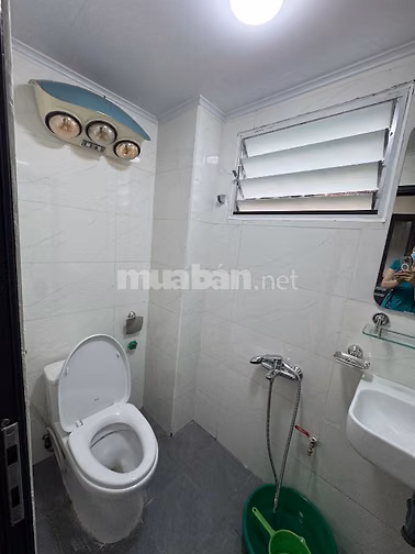 Cho thuê nhà riêng 4 tầng phố Hàng Bông
