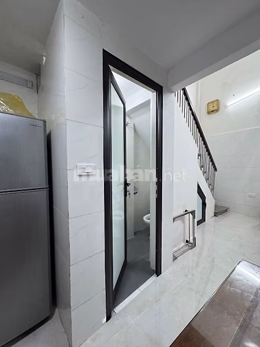 Cho thuê nhà riêng 4 tầng phố Hàng Bông
