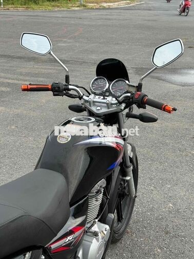 Suzuki EN 150 Đen Xe côn tay