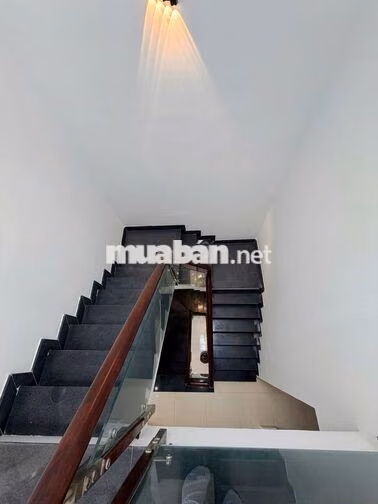 BÁN NHÀ 3 LẦU  - HẺM Ô TÔ - LÂM THỊ HỐ Q12. GIÁ : 4,88 TỶ 