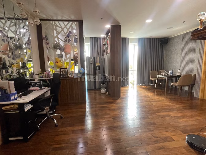 Bán căn shop 2 mặt tiền, sồ hồng vĩnh viễn 178 m 