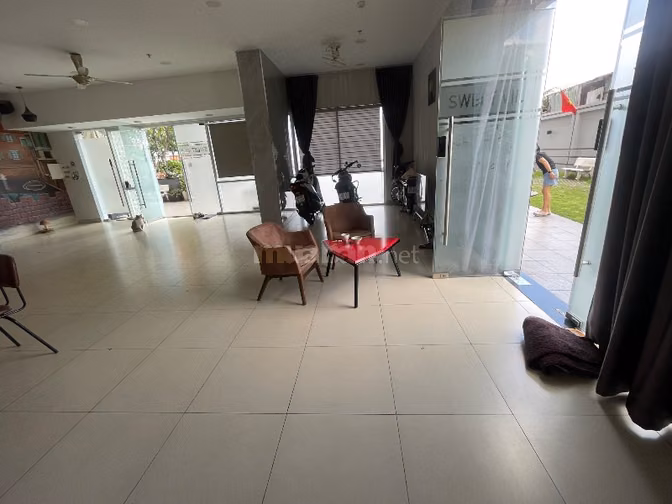 Bán căn shop 2 mặt tiền, sồ hồng vĩnh viễn 178 m 