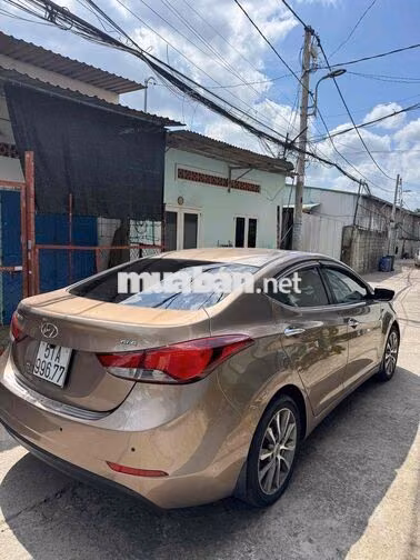 Hyundai Elantra 1.8 Tự động Bản full Màu Nâu