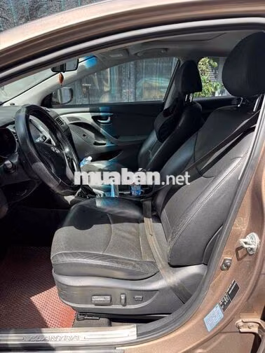 Hyundai Elantra 1.8 Tự động Bản full Màu Nâu