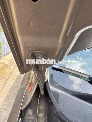 Hyundai Elantra 1.8 Tự động Bản full Màu Nâu