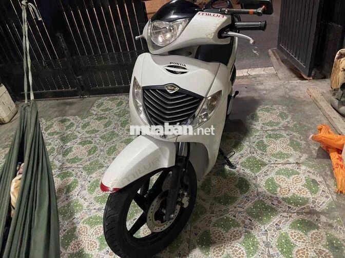 Honda SH 150i Trắng Nhập khẩu Ý