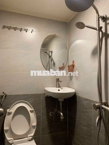 Cho Thuê Phòng Trọ Có Gác ngay Nguyễn Thần Hiến, Quận 4