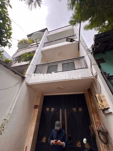 Nguyên căn mặt tiền Cao Xuân Dục