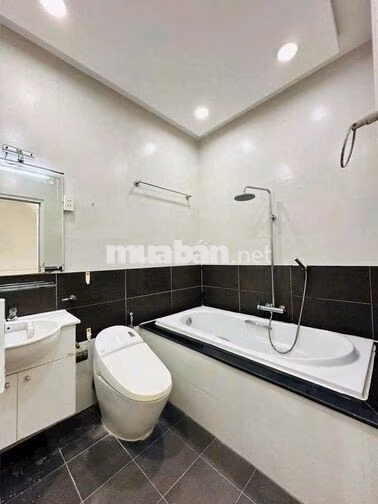 Cần cho thuê nhà HXH 1050/3A Quang Trung P.8 Q.Gò Vấp