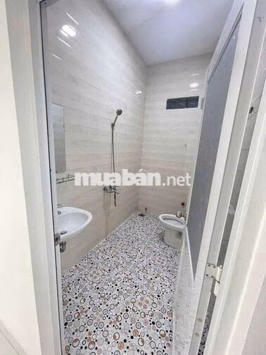 Nhà 1 Trệt 3 Lầu 4PN 4x15m Mặt Tiền Kinh Doanh Đường Số Lâm Văn Bền