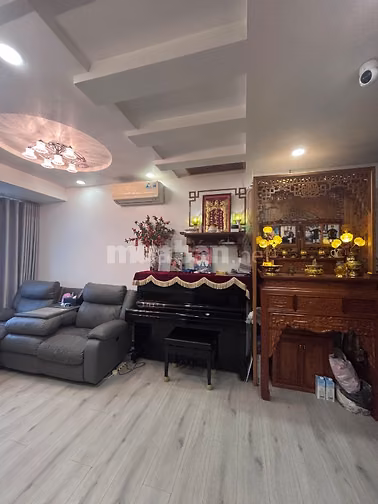 Chính chủ bán căn hộ góc view hồ bơi 
