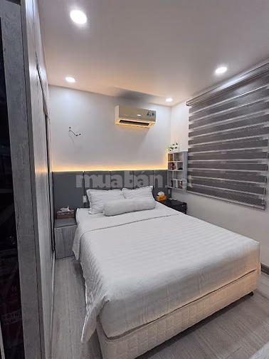 Chính chủ bán căn hộ góc view hồ bơi 