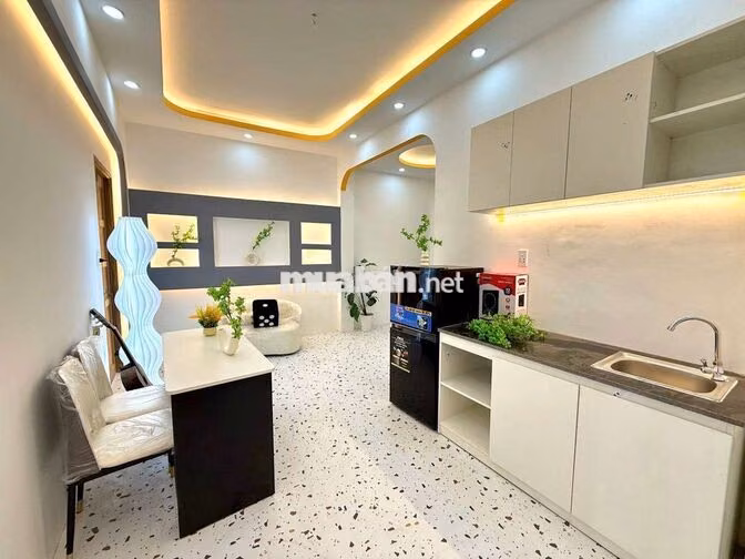 KHU PHAN XÍCH LONG-2PN MỚI XÂY-2WC-BAN CÔNG MỚI XÂY FULL NỘI THẤT-80M2