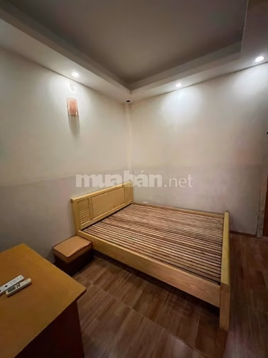 Chính chủ cho thuê gấp nhà Trần Duy Hưng, Cầu Giấy, 50m x 5 tầng