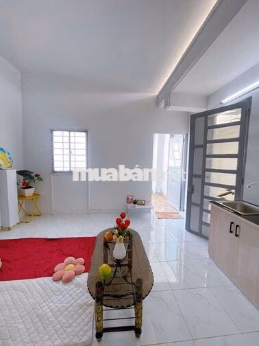 Chính chủ cho thuê phòng Ban Công Thoáng Mát