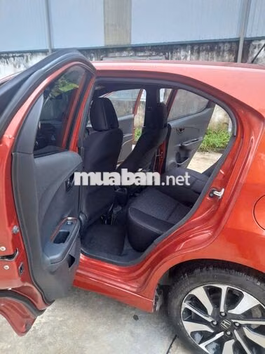 Chính chủ bán Honda Brio RS 2021