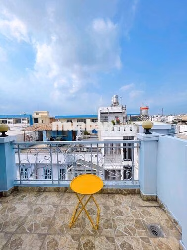 Chính chủ cho thuê phòng Ban Công Thoáng Mát