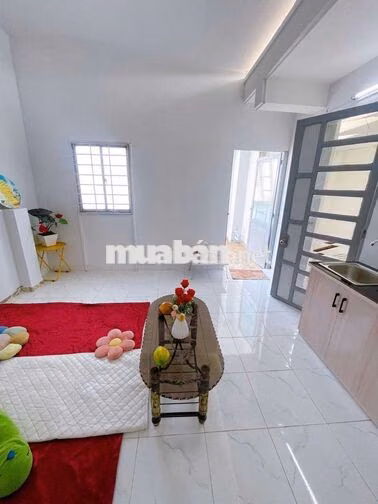 Chính chủ cho thuê phòng Ban Công Thoáng Mát