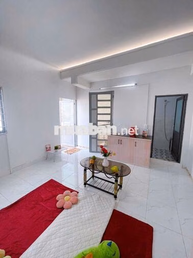 Chính chủ cho thuê phòng Ban Công Thoáng Mát