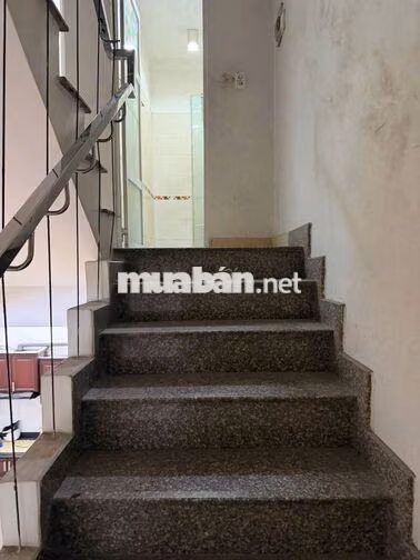 NHÀ 4PN MỚI SƠN SỬA GẦN THÀNH THÁI QUẬN 10