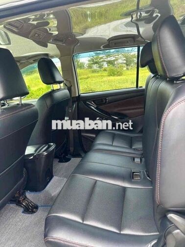 Toyota Innova E 2.0 Số sàn 2019 Trắng