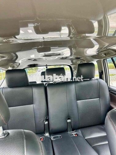 Toyota Innova E 2.0 Số sàn 2019 Trắng